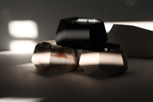 Open image in slideshow, Cleo concrete candle collection. All candles are available in copper marble, black and beige.
