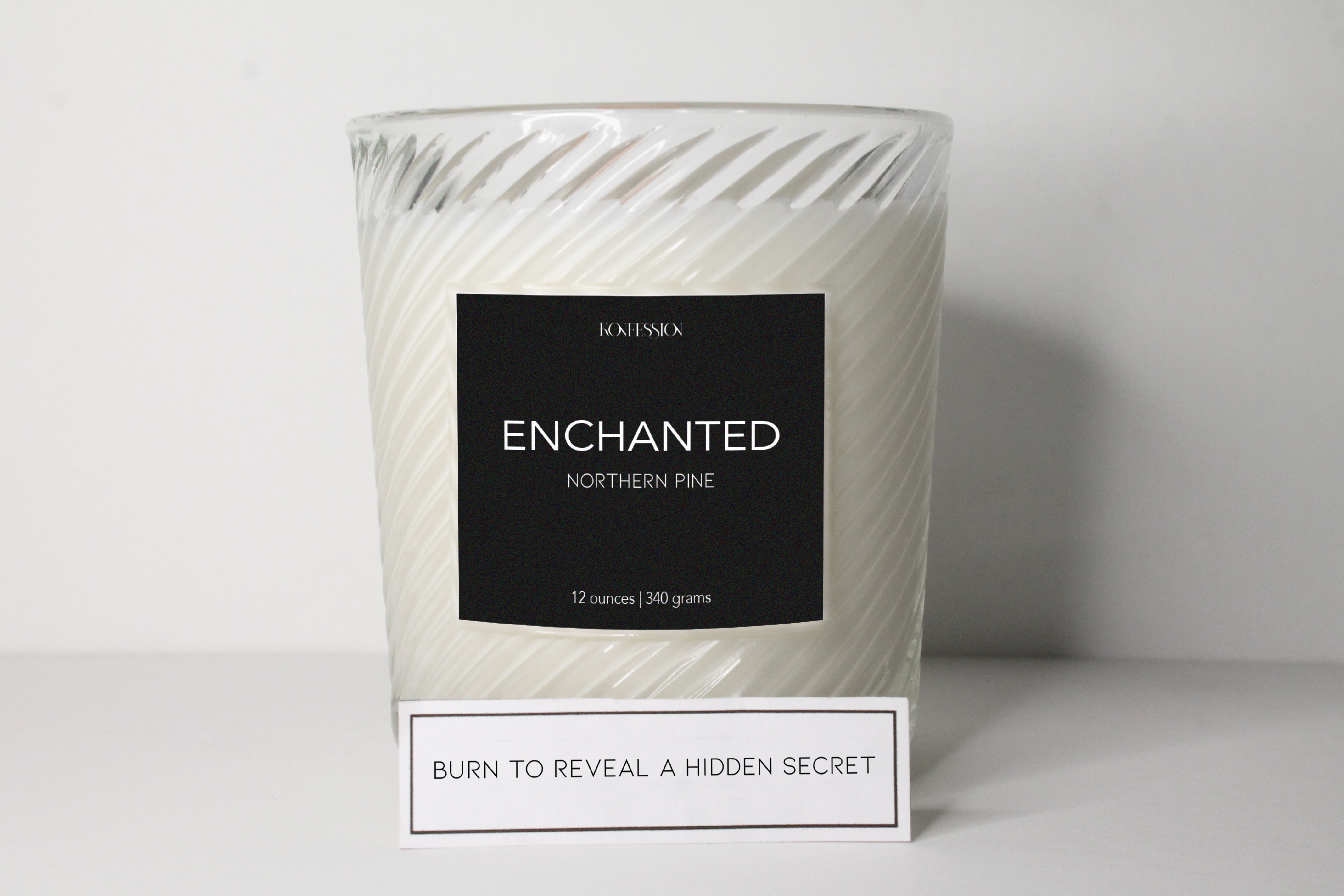 Each soy candle comes with a hidden confession inside sent in by strangers from around the world. Burn to reveal a hidden secret.